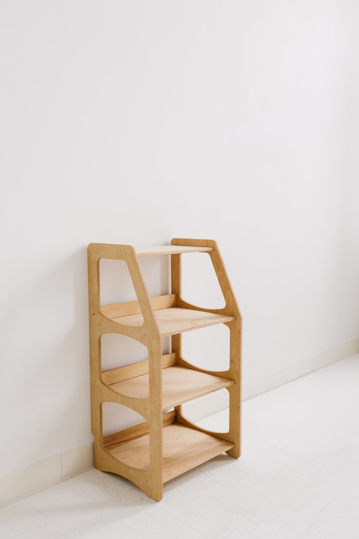 Montessori wooden shelf